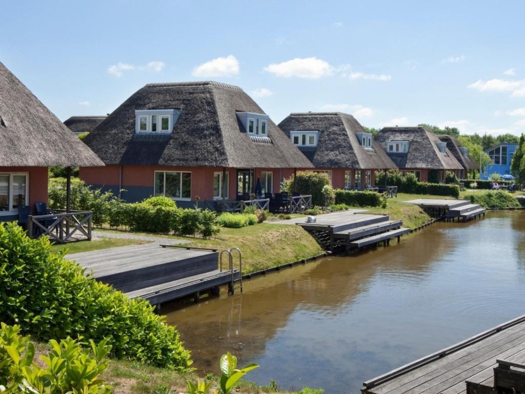 Hôtel Landal De Bloemert à Zuidlaren Extérieur photo