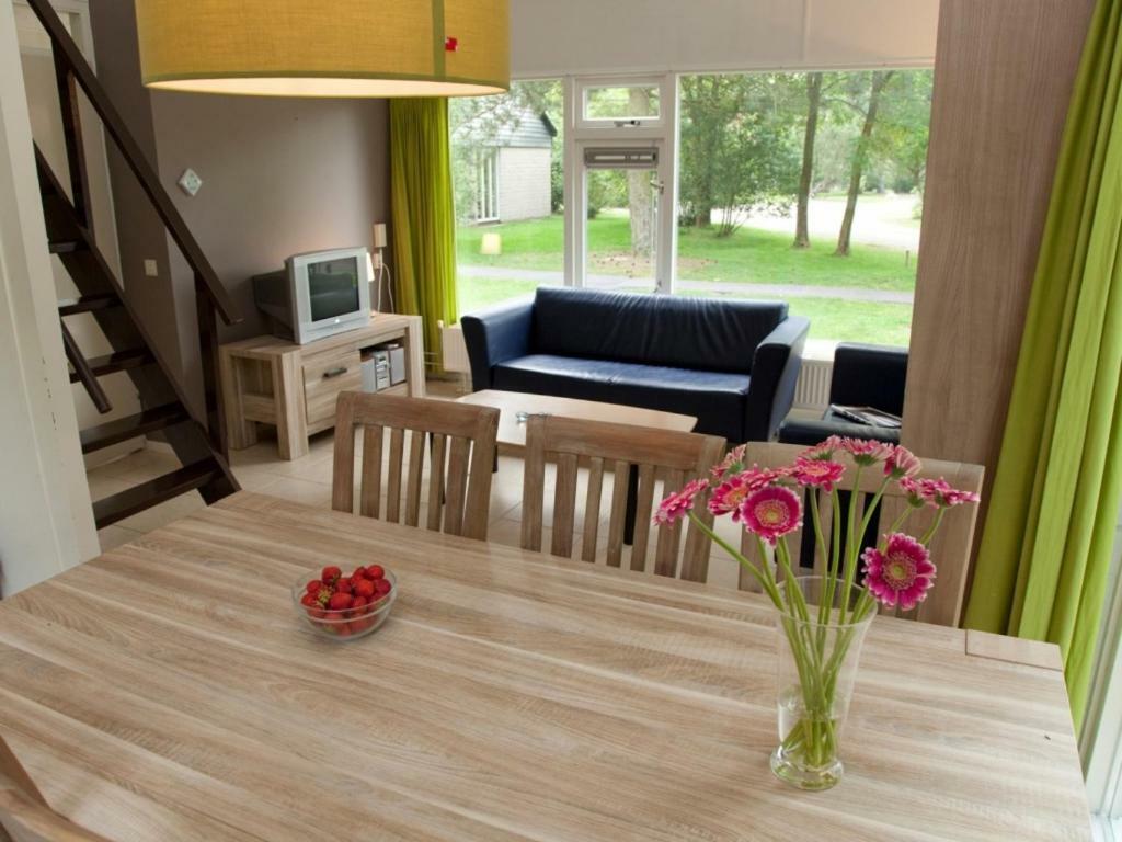 Hôtel Landal De Bloemert à Zuidlaren Extérieur photo