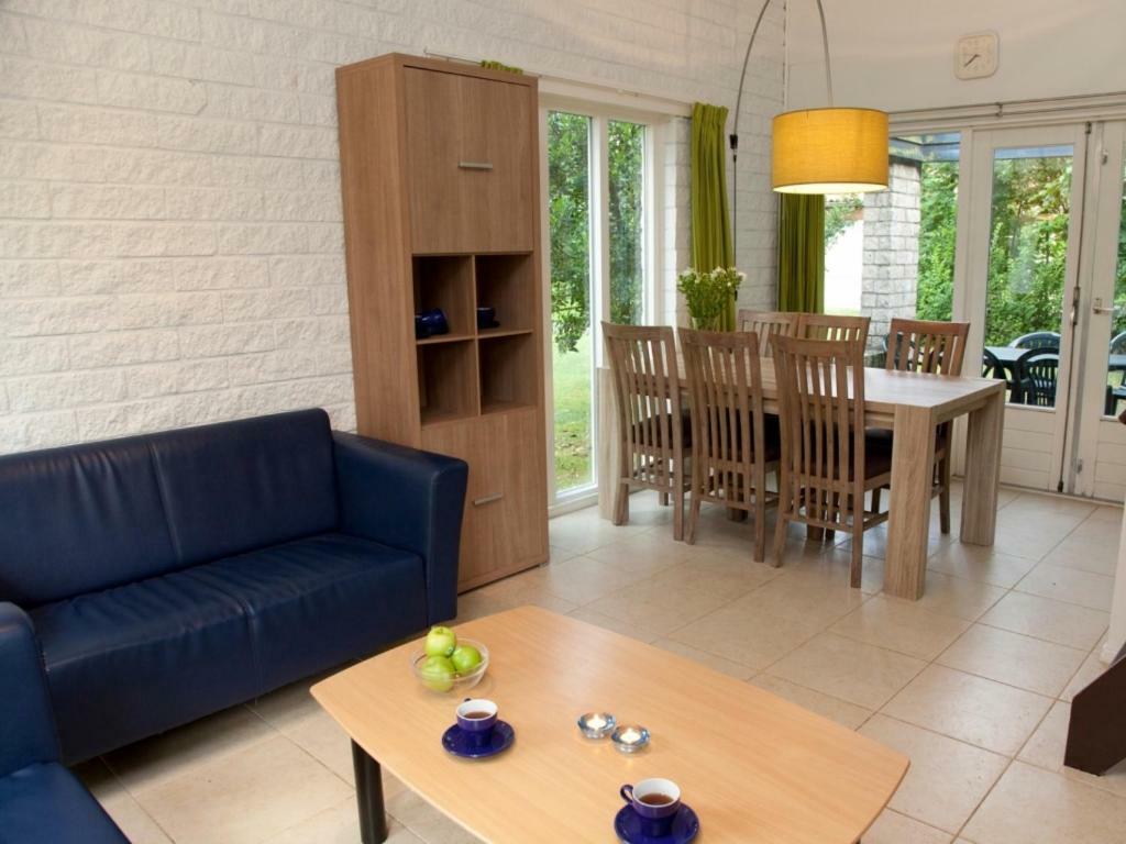 Hôtel Landal De Bloemert à Zuidlaren Extérieur photo
